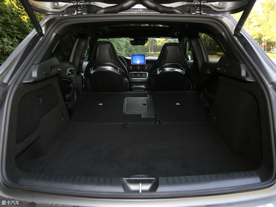 2018YGLAAMG AMG GLA 45 4MATIC