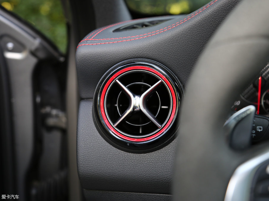 2018YGLAAMG AMG GLA 45 4MATIC