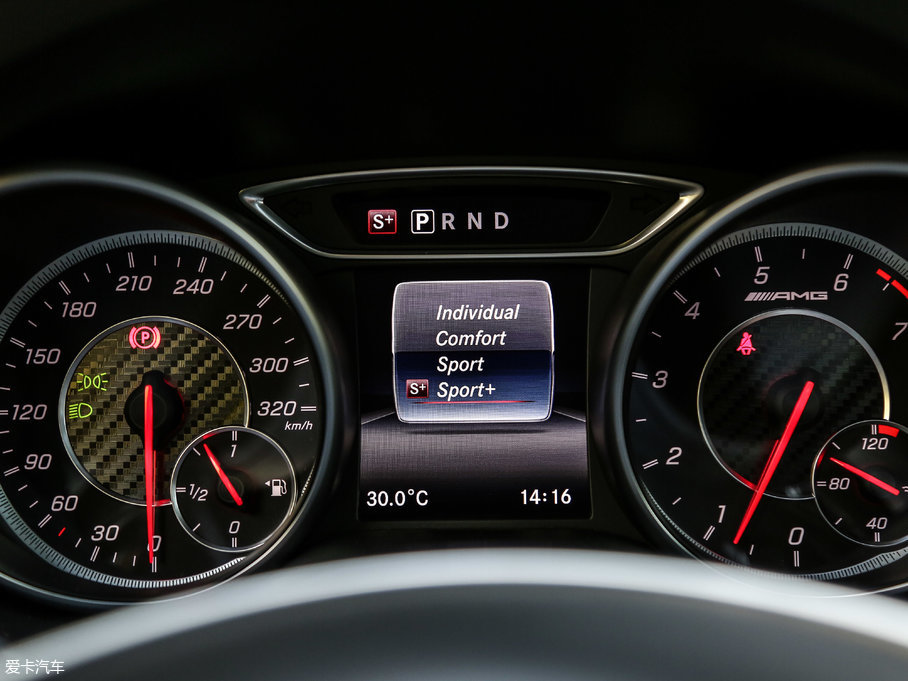 2018YGLA(j)AMG AMG GLA 45 4MATIC