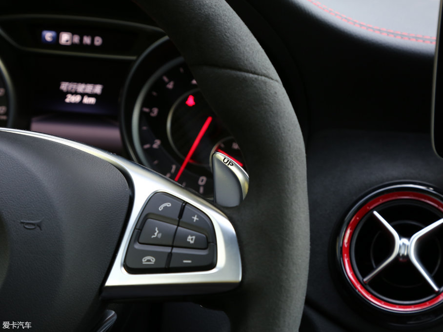 2018YGLA(j)AMG AMG GLA 45 4MATIC