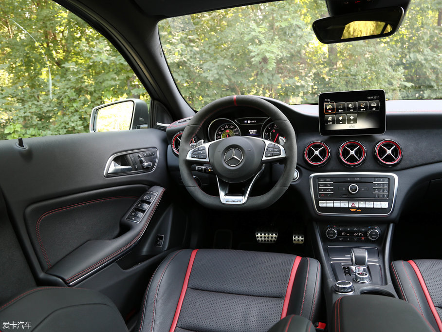 2018YGLAAMG AMG GLA 45 4MATIC