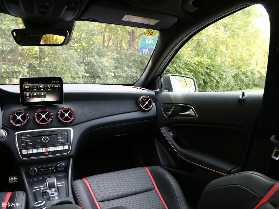 2018YGLA(j)AMG AMG GLA 45 4MATIC