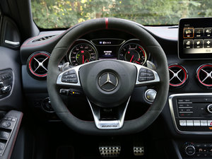 2018A(y)MG GLA 45 4MATIC P