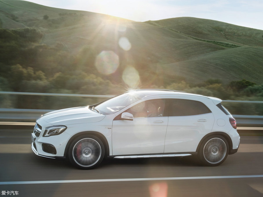 2018YGLAAMG AMG GLA 45 4MATIC