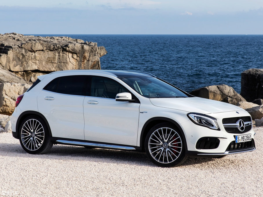 2018YGLAAMG AMG GLA 45 4MATIC