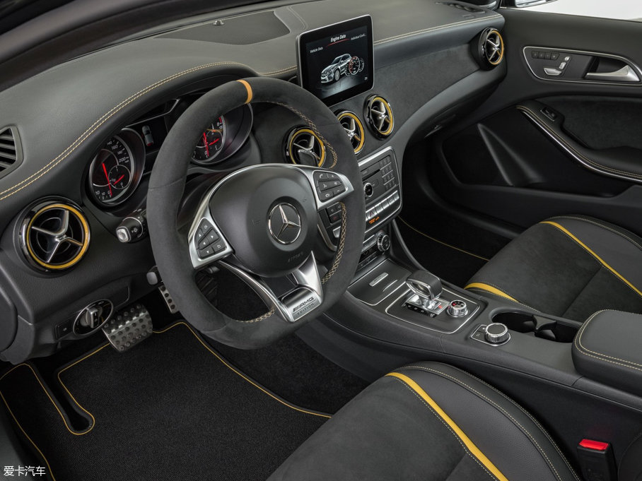 2018YGLAAMG AMG GLA 45 4MATIC Performance Package