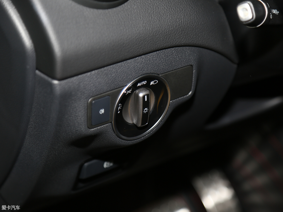 2018YGLA(j)AMG AMG GLA 45 4MATICҹ