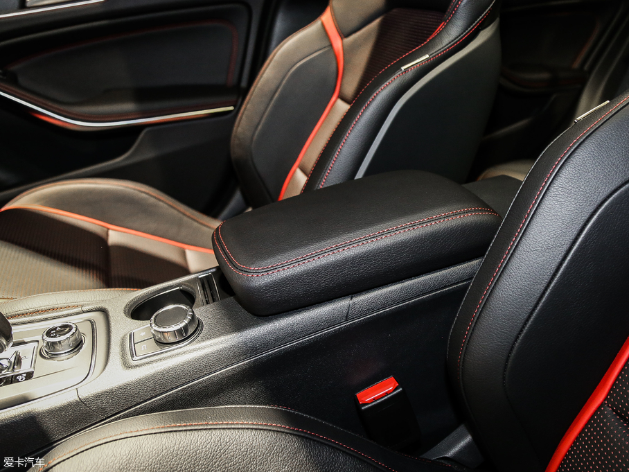 2018YGLAAMG AMG GLA 45 4MATIC