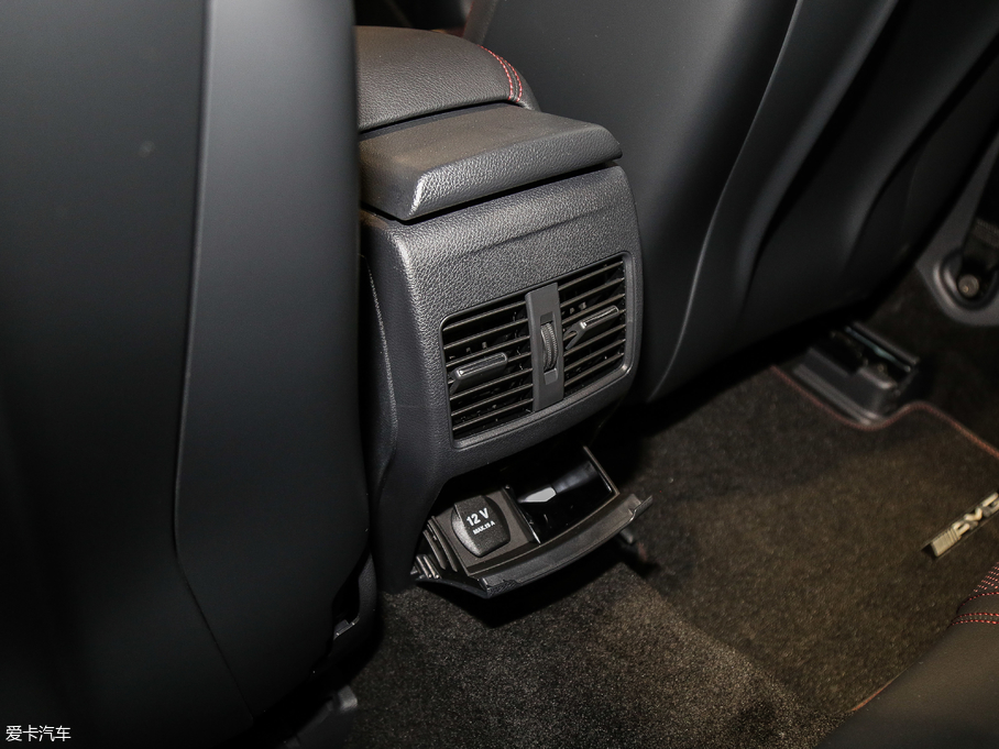 2018YGLA(j)AMG AMG GLA 45 4MATIC