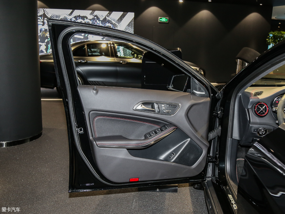 2018YGLAAMG AMG GLA 45 4MATIC