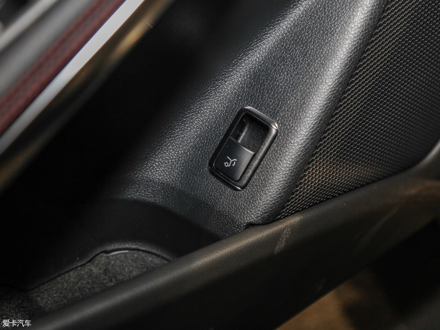 2018YGLAAMG AMG GLA 45 4MATIC