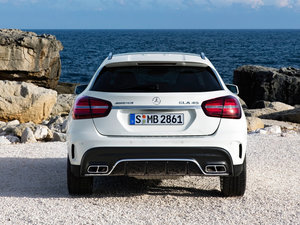 2018A(y)MG GLA 45 4MATIC w^