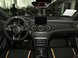 2018A(y)MG GLA 45 4MATICҹ (ni)ȫ