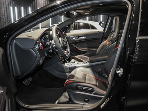 2018AMG GLA 45 4MATIC ǰſg