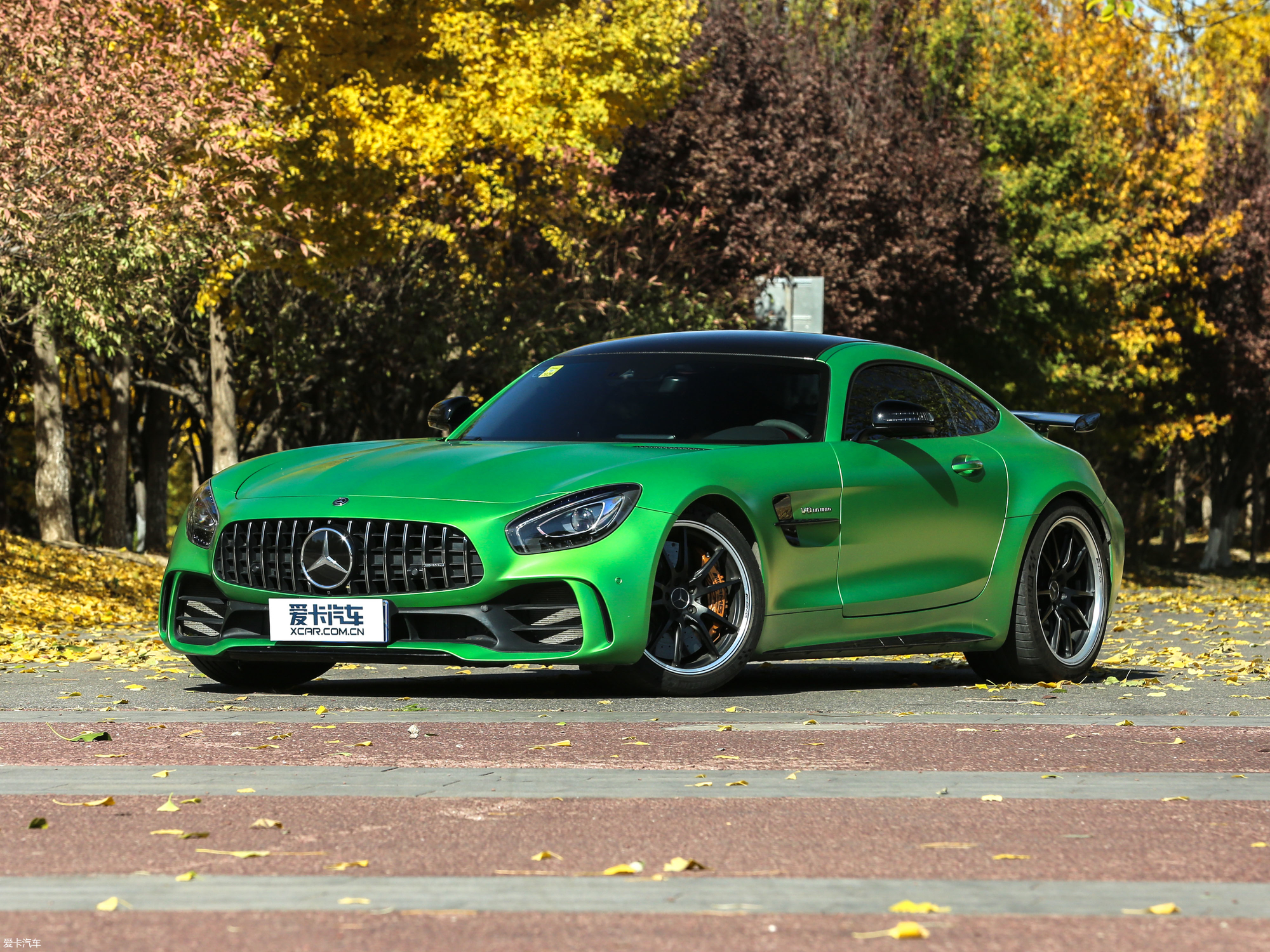 爱卡首页 汽车图片 奔驰 amg gt 2017款amg gt r  2021款amg gt amg