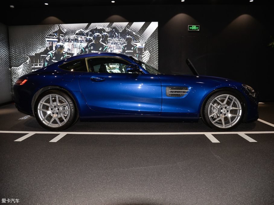 2017YAMG GT AMG GT