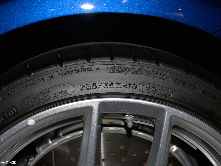 2017YAMG GT AMG GT