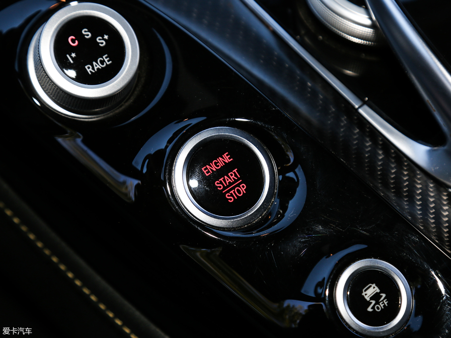 2017YAMG GT AMG GT R