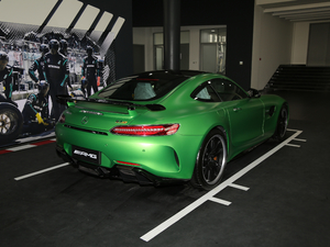 2017AMG GT R w^