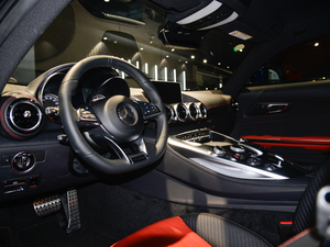 2017款AMG GT 主驾车窗控制区	