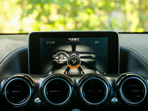 2017款AMG GT R 中控区