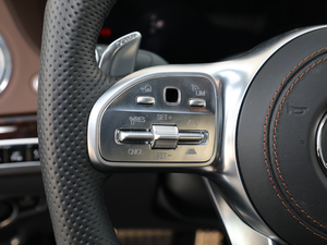 2018AMG S 63L 4MATIC+ п؅^