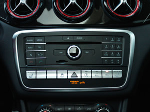 2017Ŀ AMG CLA 45 4MATIC {