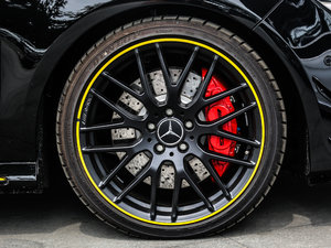 2017AMG CLA 45 4MATICҹ ݆Ȧ