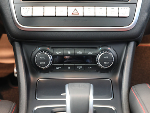 2017Ŀ AMG CLA 45 4MATIC {{