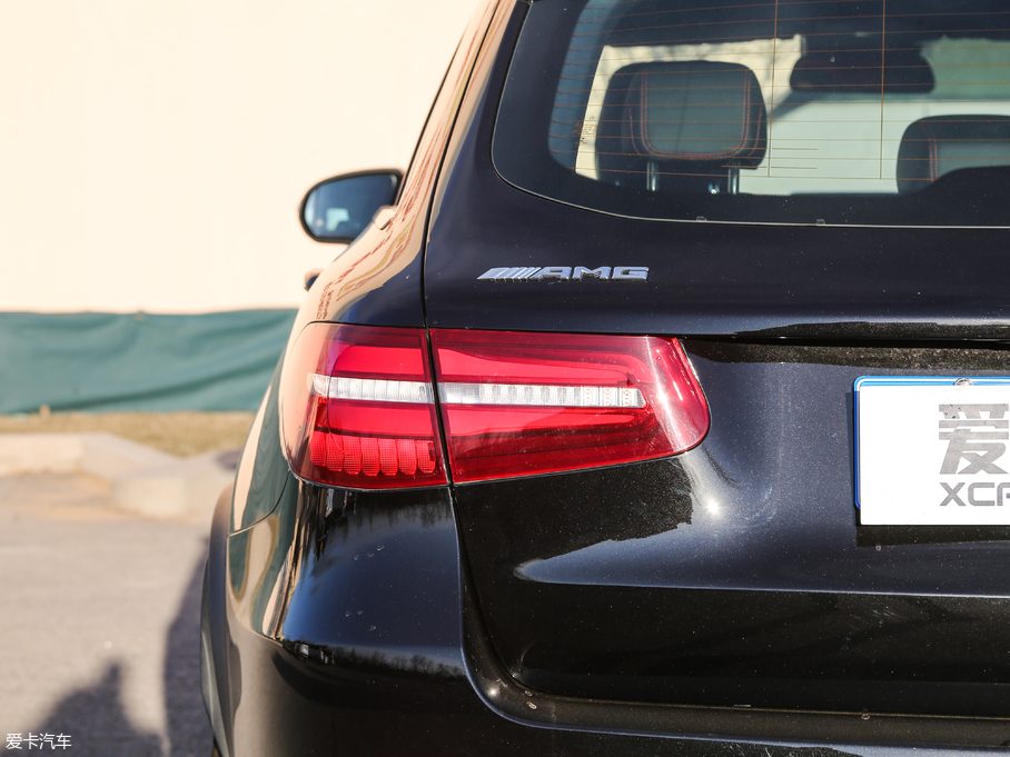 2017YGLC AMG AMG GLC 43 4MATIC ؄e