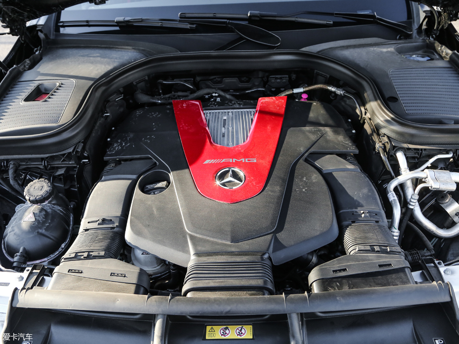 2017YGLC AMG AMG GLC 43 4MATIC ؄e