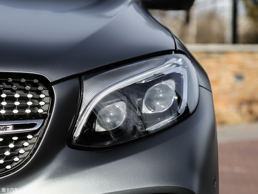 2017YGLC AMG AMG GLC 43 4MATIC ؄e