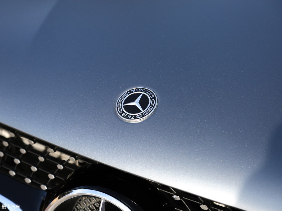 2017YGLC AMG AMG GLC 43 4MATIC ؄e