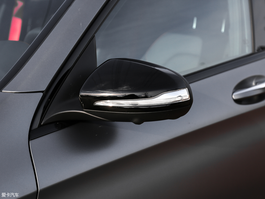 2017YGLC AMG AMG GLC 43 4MATIC ؄e