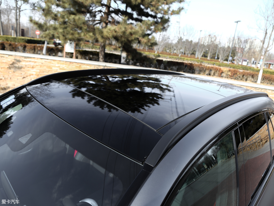 2017YGLC AMG AMG GLC 43 4MATIC ؄e