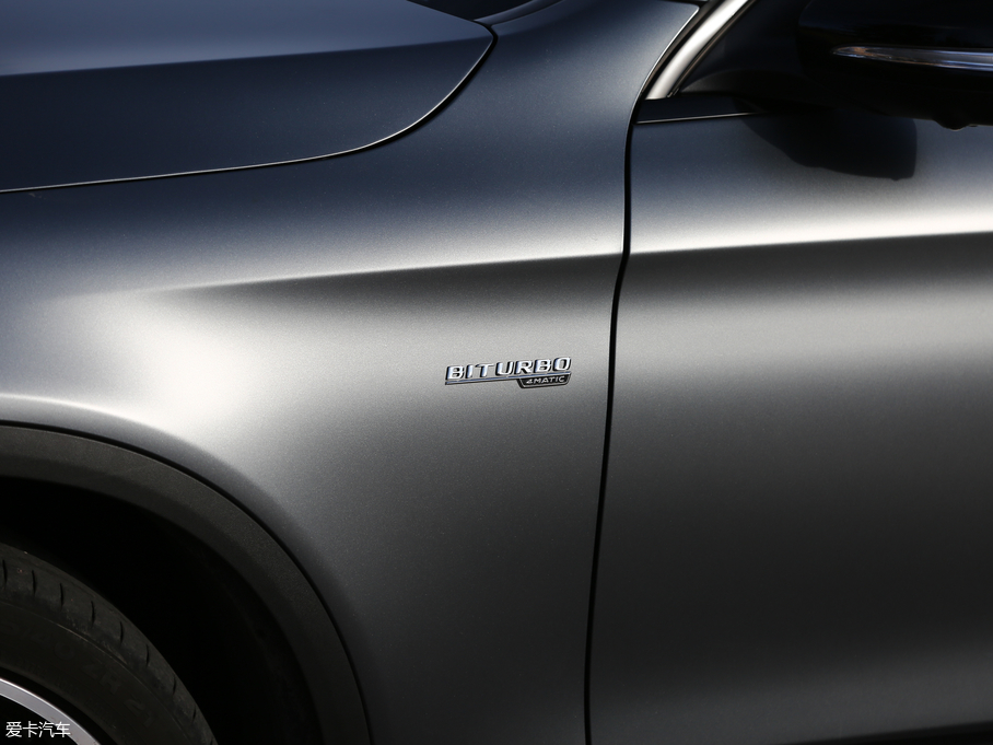 2017YGLC AMG AMG GLC 43 4MATIC ؄e