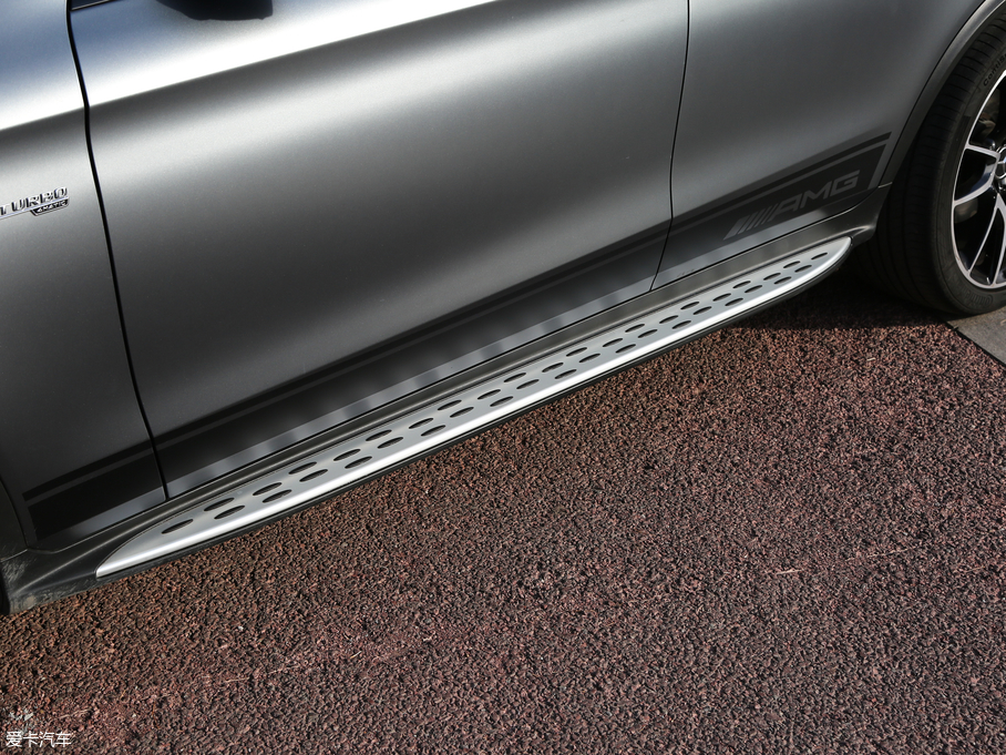 2017YGLC AMG AMG GLC 43 4MATIC ؄e