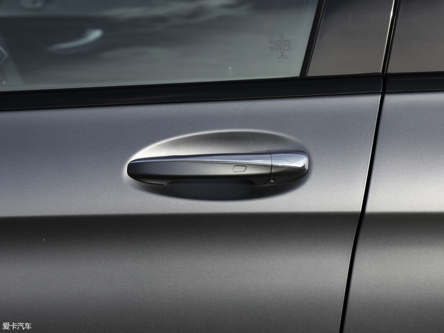 2017YGLC AMG AMG GLC 43 4MATIC ؄e