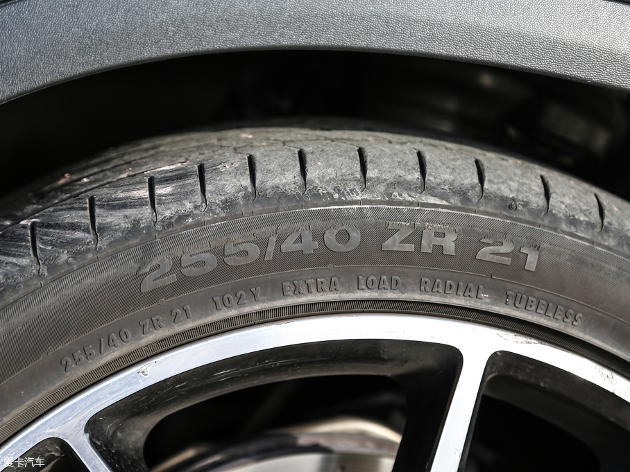 2017YGLC AMG AMG GLC 43 4MATIC ؄e