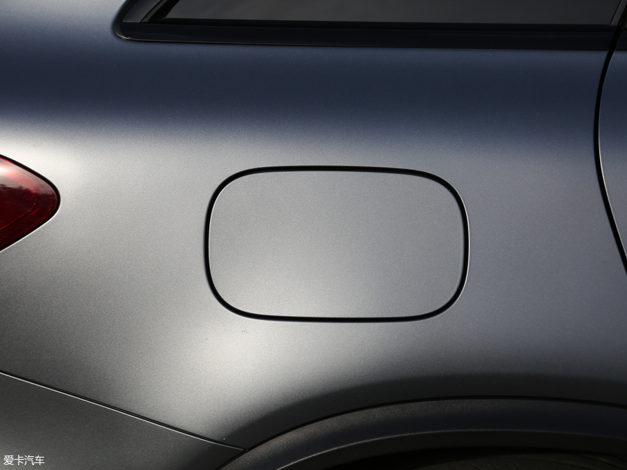 2017YGLC AMG AMG GLC 43 4MATIC ؄e