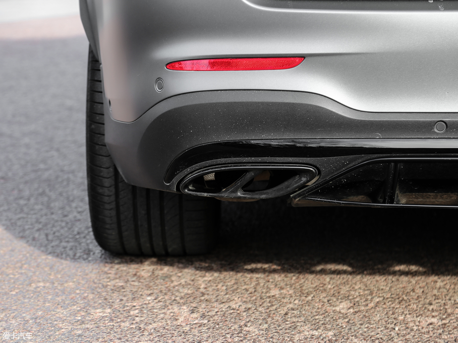 2017YGLC AMG AMG GLC 43 4MATIC ؄e