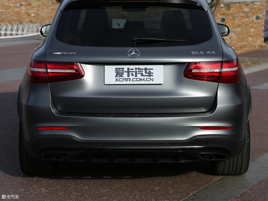 2017YGLC AMG AMG GLC 43 4MATIC ؄e