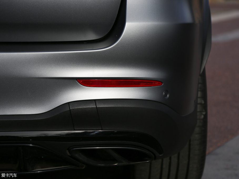 2017YGLC AMG AMG GLC 43 4MATIC ؄e