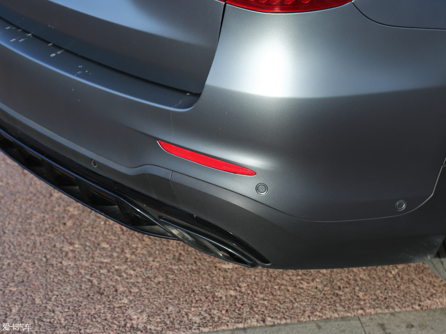 2017YGLC AMG AMG GLC 43 4MATIC ؄e