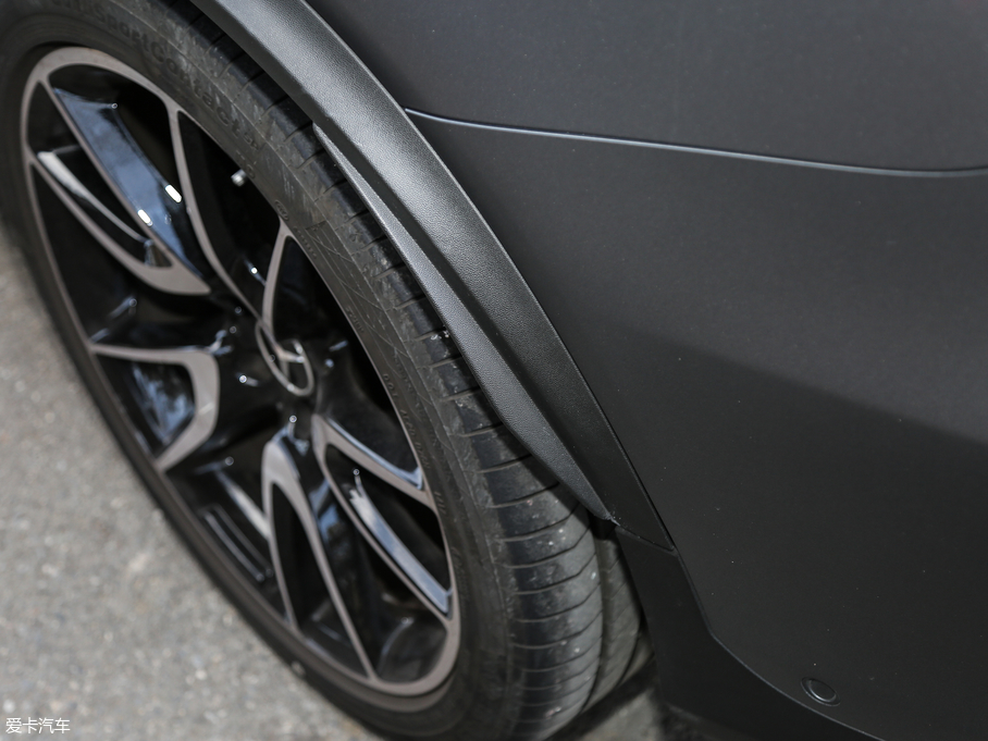 2017YGLC AMG AMG GLC 43 4MATIC ؄e