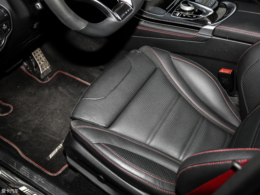 2017YGLC AMG AMG GLC 43 4MATIC ؄e