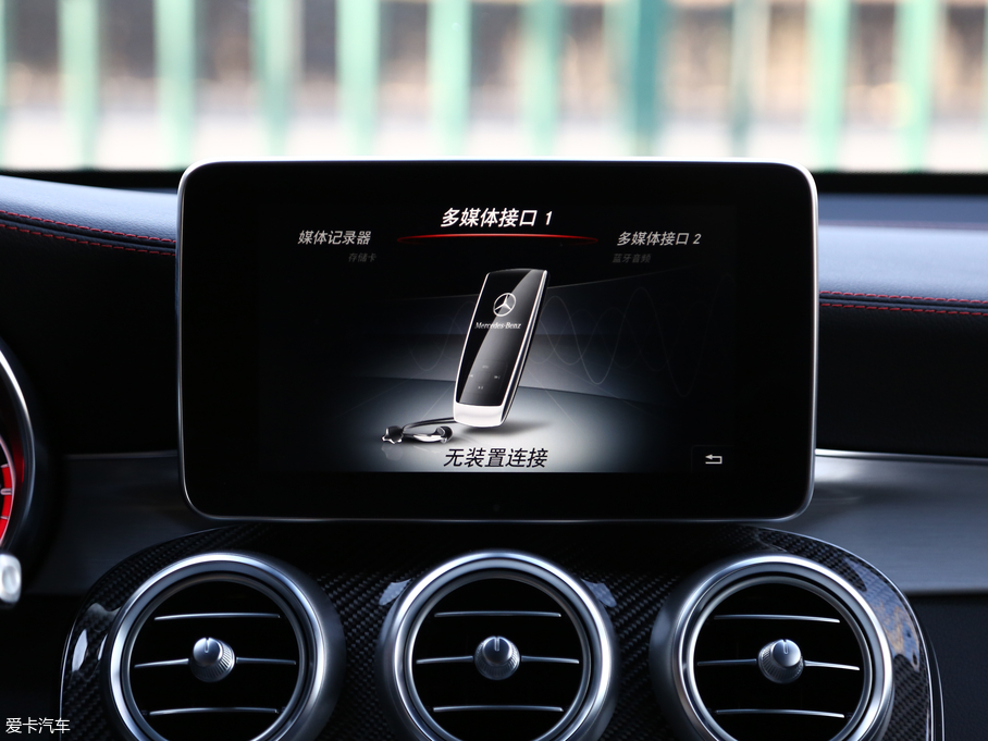 2017YGLC AMG AMG GLC 43 4MATIC ؄e