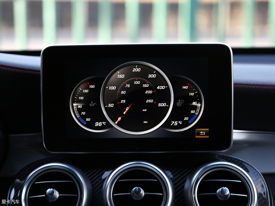 2017YGLC AMG AMG GLC 43 4MATIC ؄e