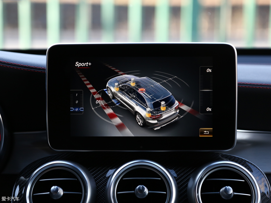 2017YGLC AMG AMG GLC 43 4MATIC ؄e