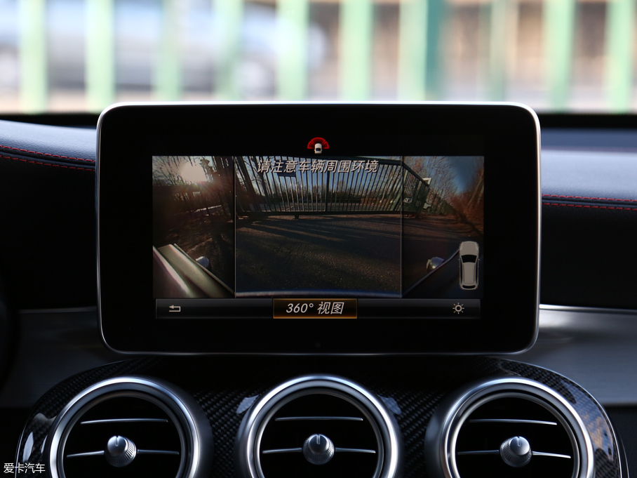 2017YGLC AMG AMG GLC 43 4MATIC ؄e